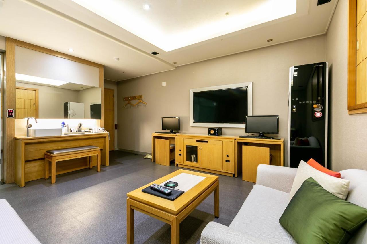 Seomyeon Ib Hotel Μπουσάν Εξωτερικό φωτογραφία