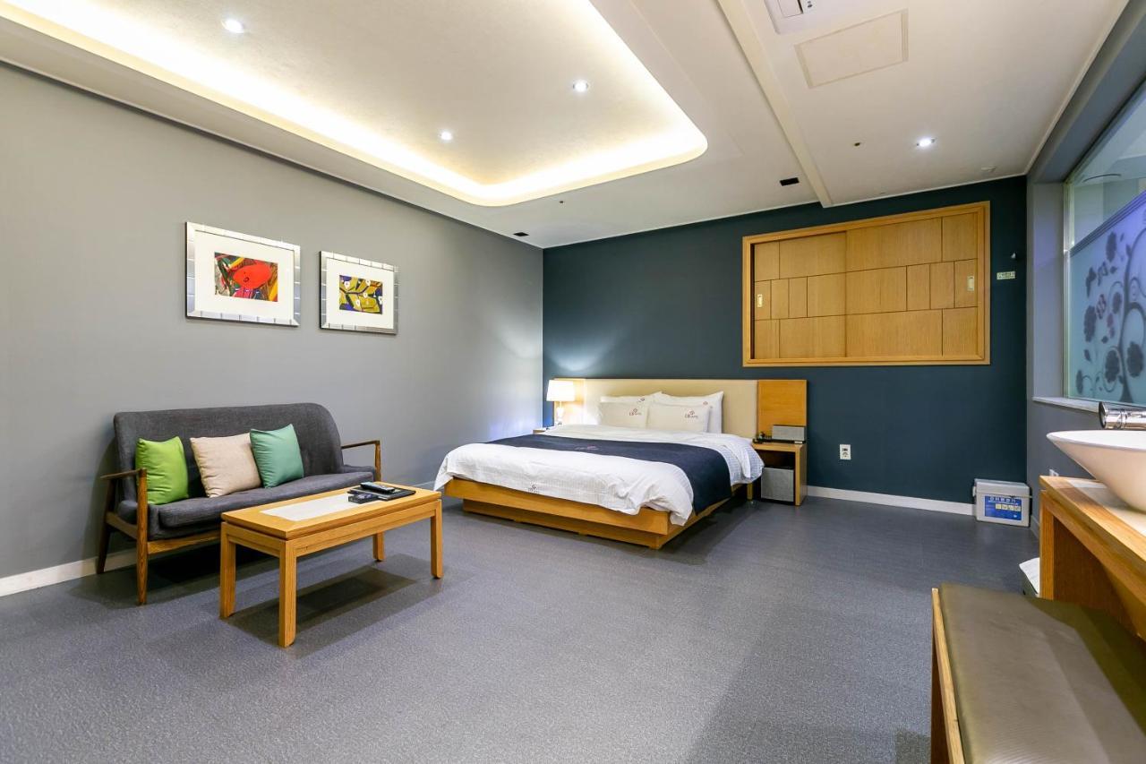 Seomyeon Ib Hotel Μπουσάν Εξωτερικό φωτογραφία
