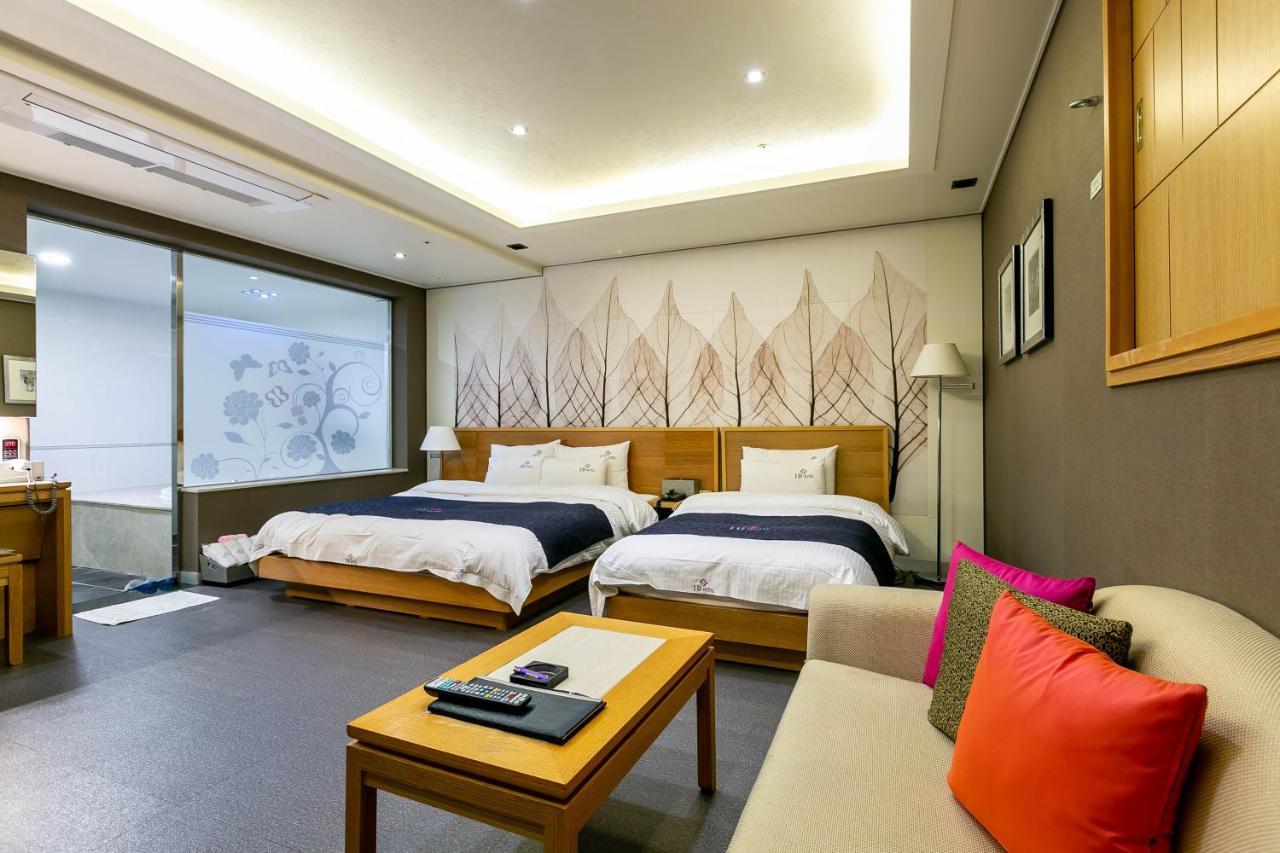 Seomyeon Ib Hotel Μπουσάν Εξωτερικό φωτογραφία